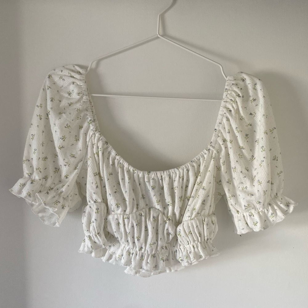 Brand New Cropped Floral Blouse